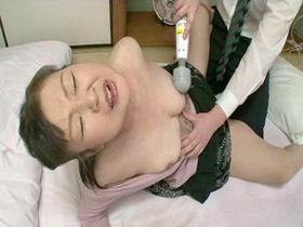 膣内射精の快感！吸い付く肉厚マ○コに大量中出しされる六十路五十路母4時間6 サンプル動画サムネイル